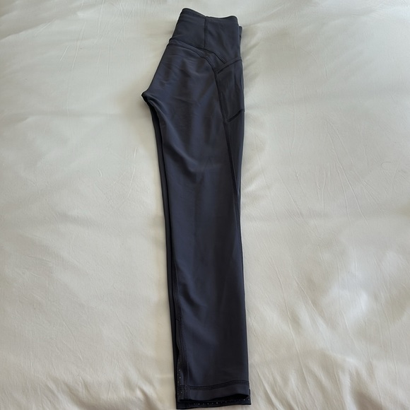 Lululemon tightest stuff 7/8 - Picture 2 of 5